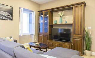 Sea Pearl Apartments by DuHomes