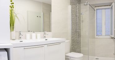 Sea Pearl Apartments by DuHomes