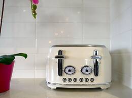 Waterfront Villa in Sanctuary Lakes