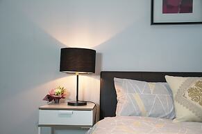 Waterfront Villa in Sanctuary Lakes