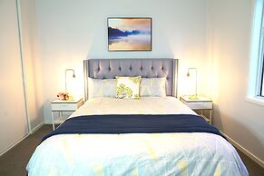 Waterfront Villa in Sanctuary Lakes