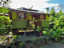 Hosteria La Roulotte Mindo