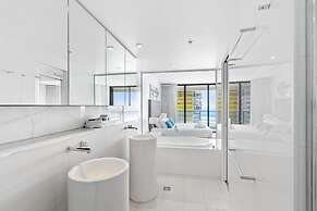 Oracle Broadbeach Apartments