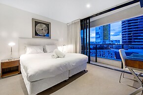 Oracle Broadbeach Apartments