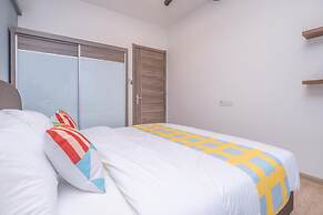 OYO Home 89312 Fantastic 1 Bedroom Starview