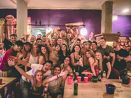 Mad Monkey Bangkok Hostel - Adults Only