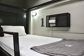 Mad Monkey Bangkok Hostel - Adults Only