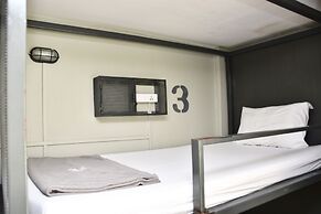 Mad Monkey Bangkok Hostel - Adults Only