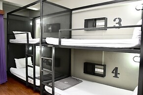 Mad Monkey Bangkok Hostel - Adults Only