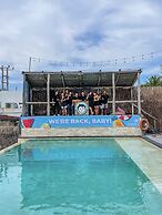 Mad Monkey Gili Trawangan - Hostel