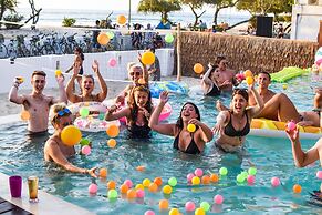 Mad Monkey Gili Trawangan - Hostel