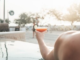 Mad Monkey Gili Trawangan - Hostel