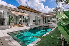 Modern 3BR Villa with Private Pool & BBQ