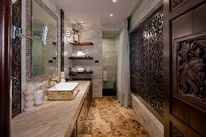 Classy 4-BR Seaview Villa at Surin Beach