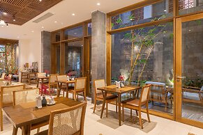 Daisy Boutique Hotel & Apartment