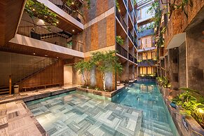 Daisy Boutique Hotel & Apartment