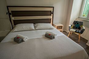 JR Luxury Guesthouse