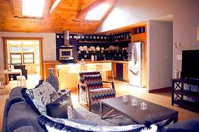 Stunning 3bd/2ba Vacation House in the Vineyard