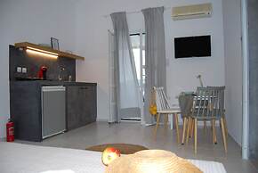 Galini Rooms & Apartments Syros