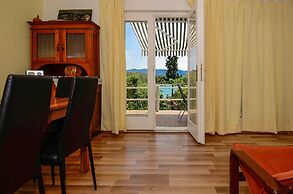 Holiday Home Lovište