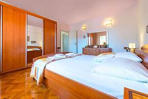 Holiday Home Ore-Beach