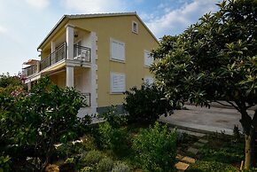 Apartments Trstenica