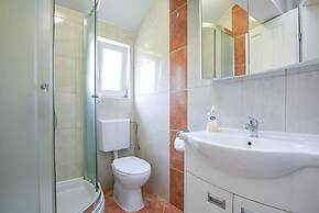 Apartments Trstenica