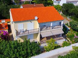 Apartments Trstenica