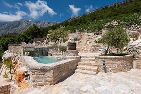 The Hidden Treasure Village - 3 Villas