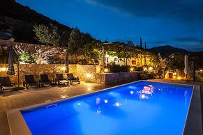 The Hidden Treasure Village - 3 Villas