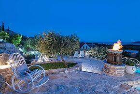 The Hidden Treasure Village - 3 Villas