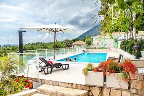 The Hidden Treasure Village - 3 Villas