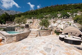 The Hidden Treasure Village - 3 Villas