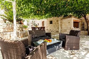 The Hidden Treasure Village - 3 Villas