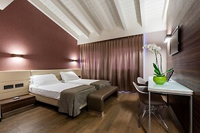 Viola Mhotel