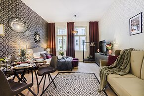 Royal APTs Prague by Michal&Friends