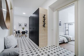 Royal APTs Prague by Michal&Friends