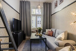 Royal APTs Prague by Michal&Friends