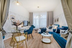Royal APTs Prague by Michal&Friends