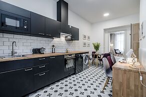 Royal APTs Prague by Michal&Friends