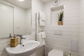 Royal APTs Prague by Michal&Friends