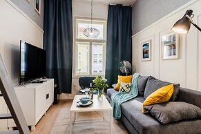 Royal APTs Prague by Michal&Friends