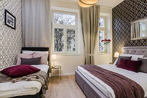 Royal APTs Prague by Michal&Friends