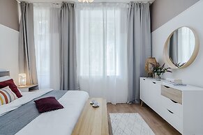 Royal APTs Prague by Michal&Friends