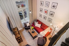 Royal APTs Prague by Michal&Friends