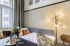 Royal APTs Prague by Michal&Friends