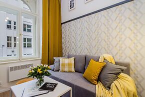 Royal APTs Prague by Michal&Friends