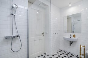 Royal APTs Prague by Michal&Friends