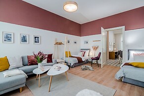 Royal APTs Prague by Michal&Friends