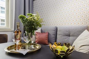 Royal APTs Prague by Michal&Friends